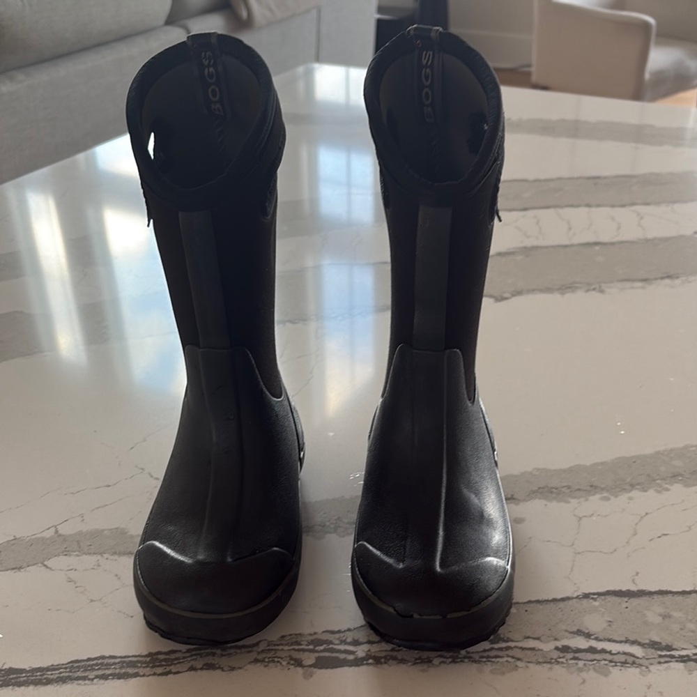Black Waterproof snowboots